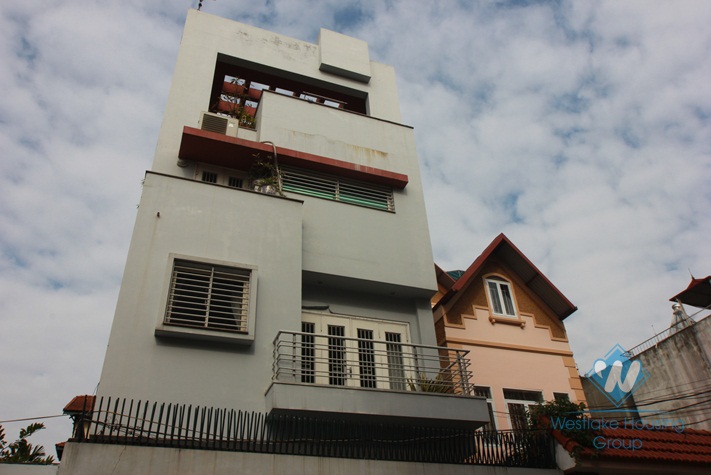 Beautiful house with quiet location near Water park, Tay ho, Hanoi